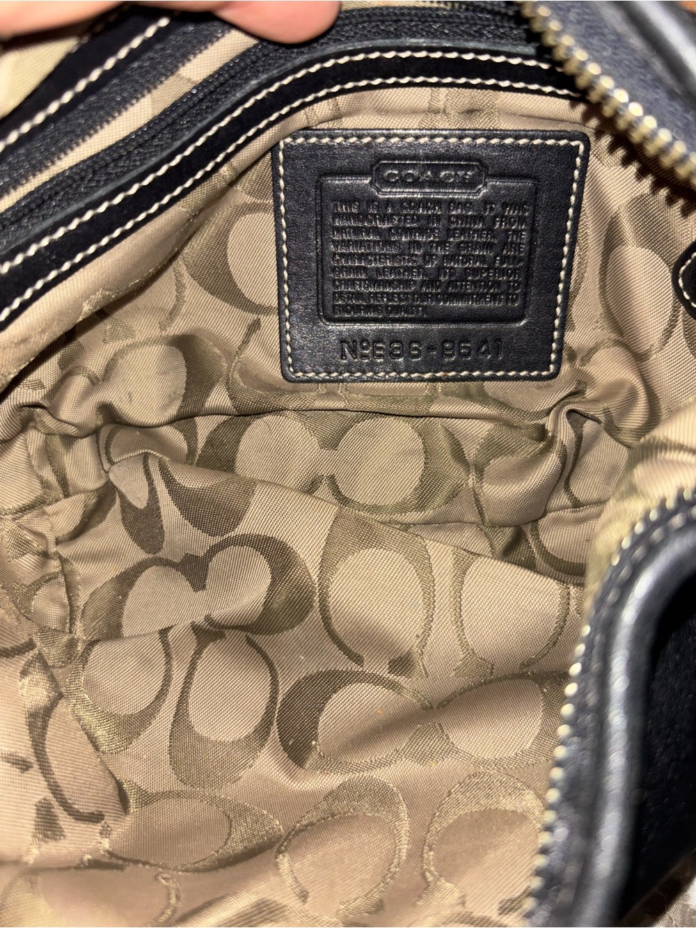 VTG Coach Black Leather Mini Shoulder Bag with White Stitching - Picture 5 of 9